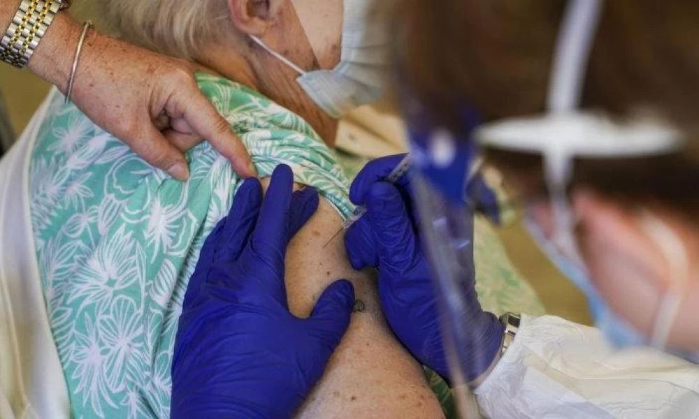 Καναδάς: Ζητά εμβόλιο ως δώρο μια 94χρονη για τα γενέθλιά της